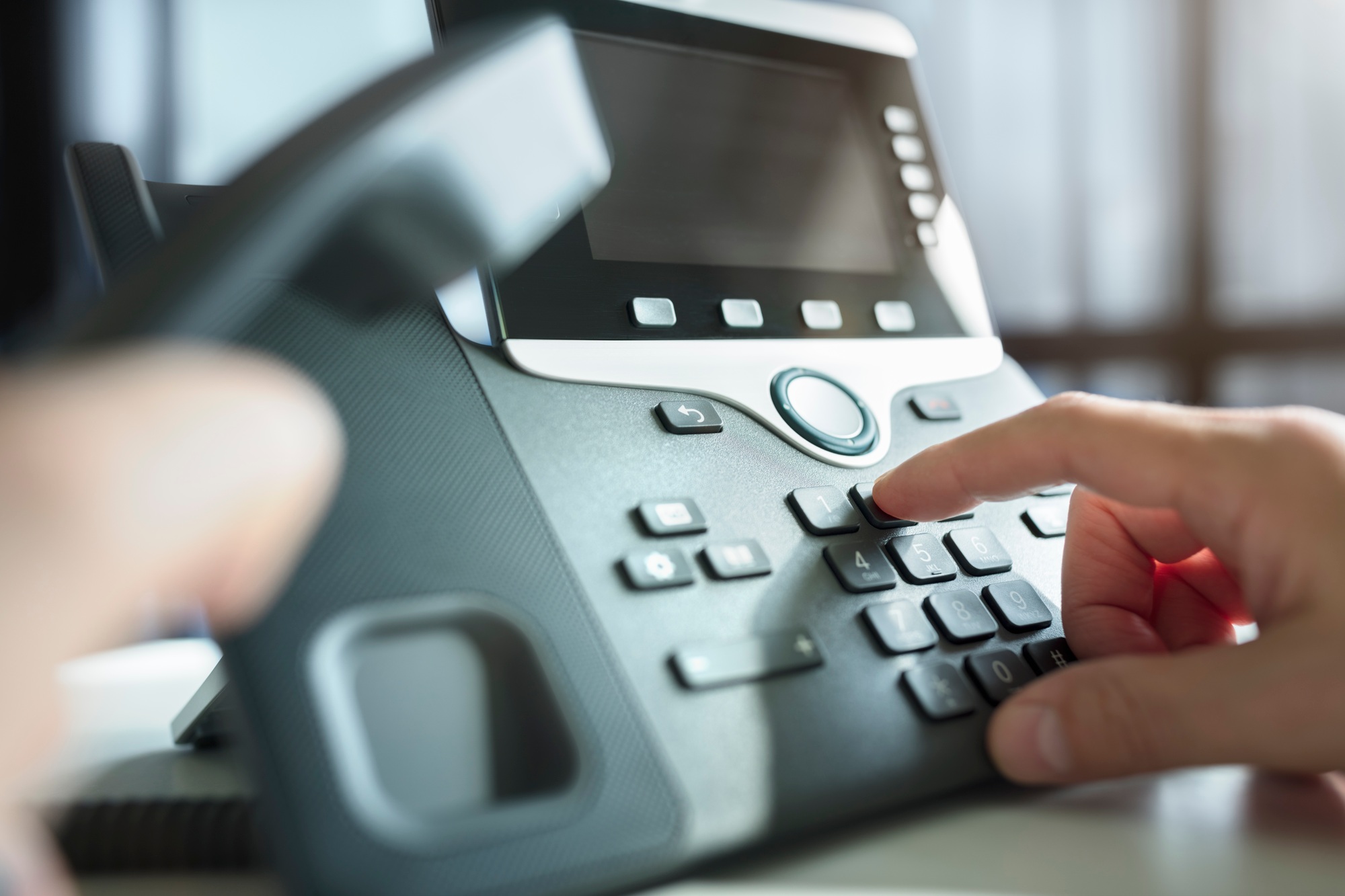 how does voip work